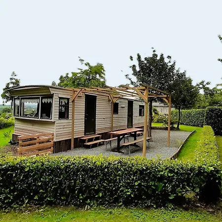 Well-equipped Mobile With Garden In Normandy *