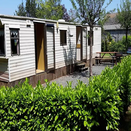 Well-equipped Mobile With Garden In Normandy Gouvets