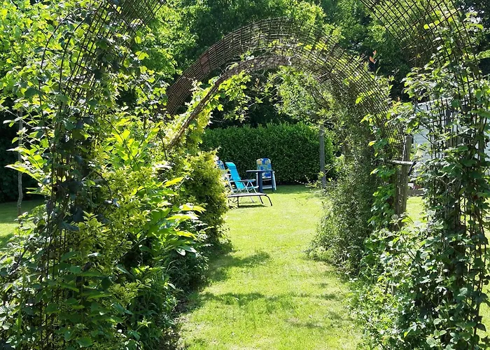 Well-equipped Mobile With Garden In Normandy * Gouvets