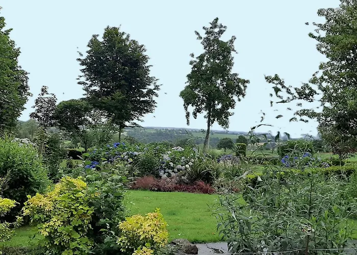 Well-equipped Mobile With Garden In Normandy Nyaraló