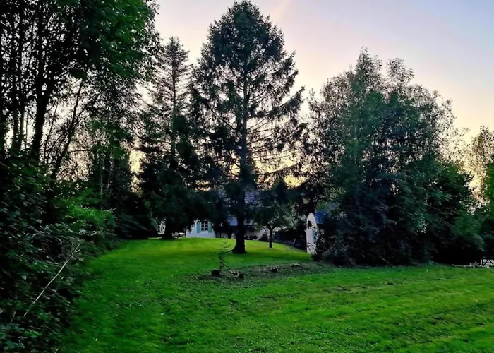Well-equipped Mobile With Garden In Normandy *